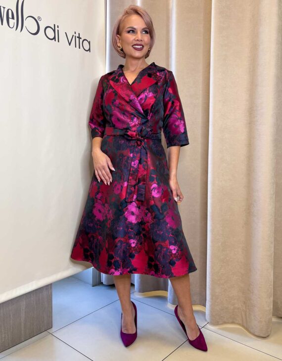 Fuxia mintás galléros, derékban megkötős ruha