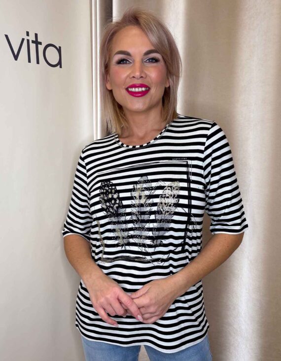 Fekete-fehér csíkos, mintás felső "Német"